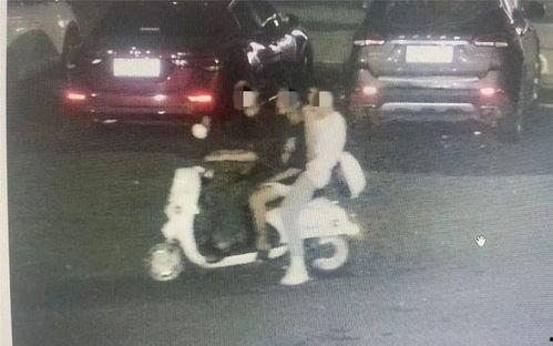 马路战神视频吃瓜,吃瓜群众围观惊险瞬间